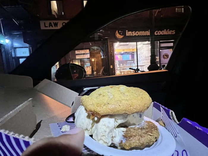 Insomnia Cookies Picture 3