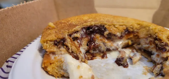 Insomnia Cookies Picture 8