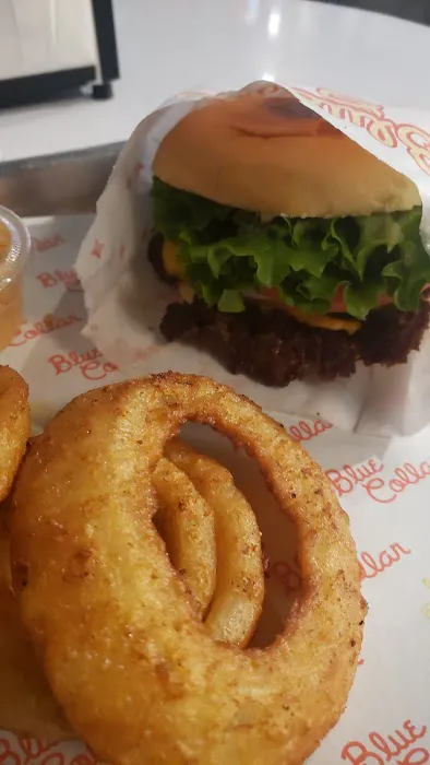 Blue Collar Burger Cobble Hill Picture 9