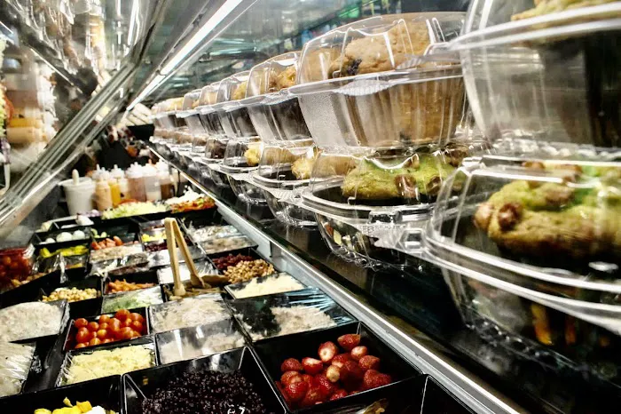 C deli & juice bar Picture 1