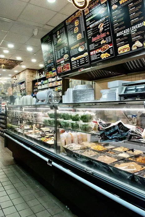 C deli & juice bar Picture 5