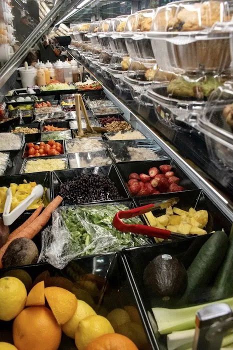 C deli & juice bar Picture 3