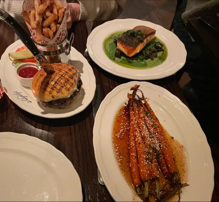 Henry's End Picture 4