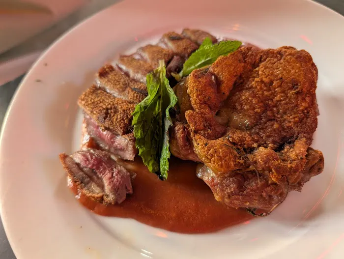 Henry's End Picture 1