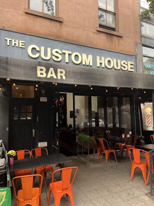 Custom House Picture 2