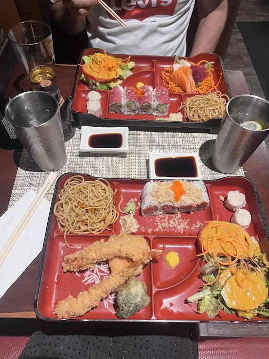 Iron Chef House Picture 6
