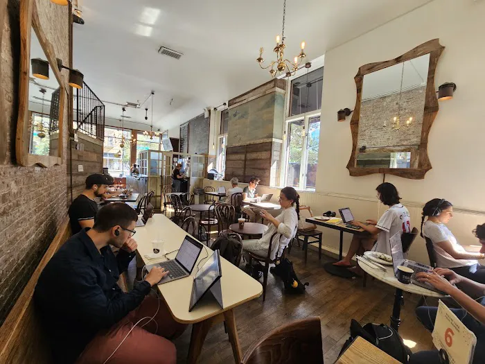 Swallow Cafe Picture 7