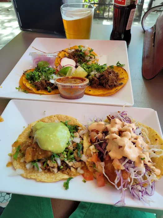 Taqueria Al Pastor & Bar Picture 3