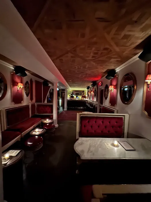 Le Boudoir Picture 5
