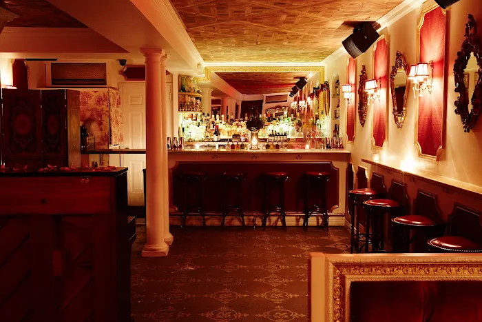 Le Boudoir Picture 1