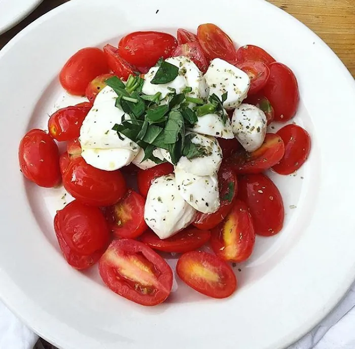 Brado NYC Thin Crust Pizza Picture 7