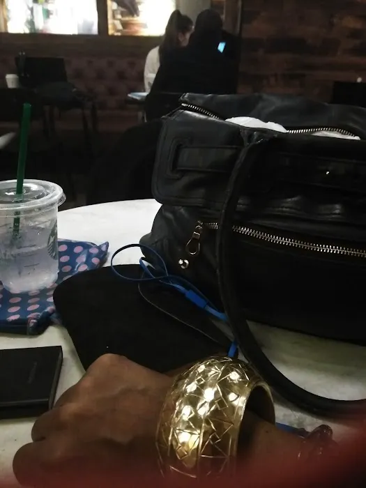 Starbucks Picture 8