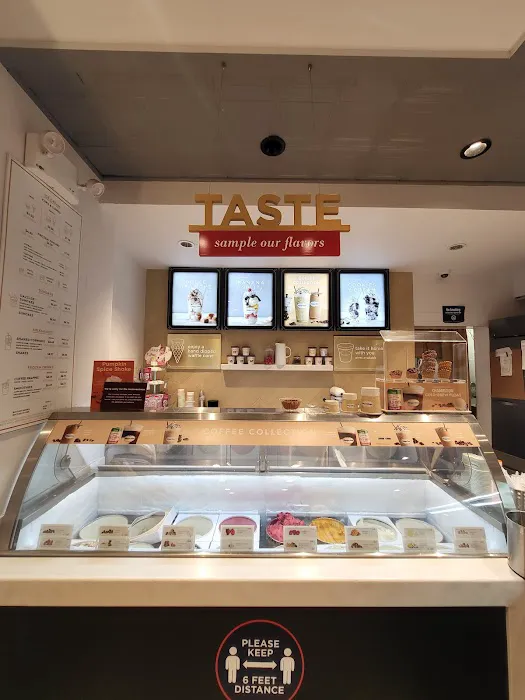 Häagen-Dazs Ice Cream Shop Picture 2
