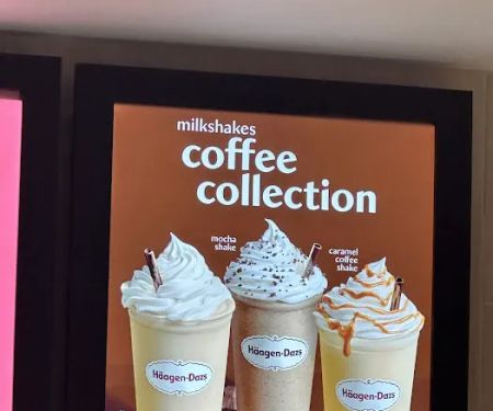 Hu00e4agen-Dazs Ice Cream Shop
