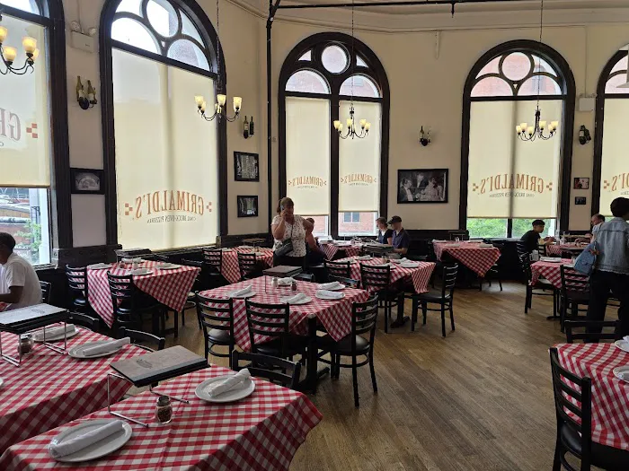 Grimaldi's Pizzeria Picture 10