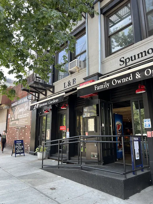 L&B Spumoni Gardens Picture 6