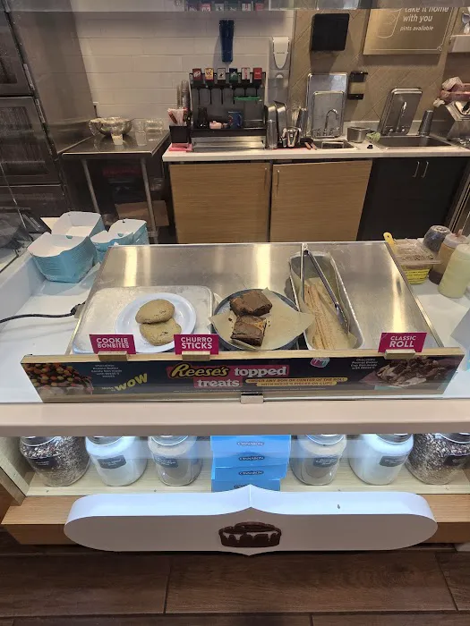 Häagen-Dazs & Cinnabon Picture 7