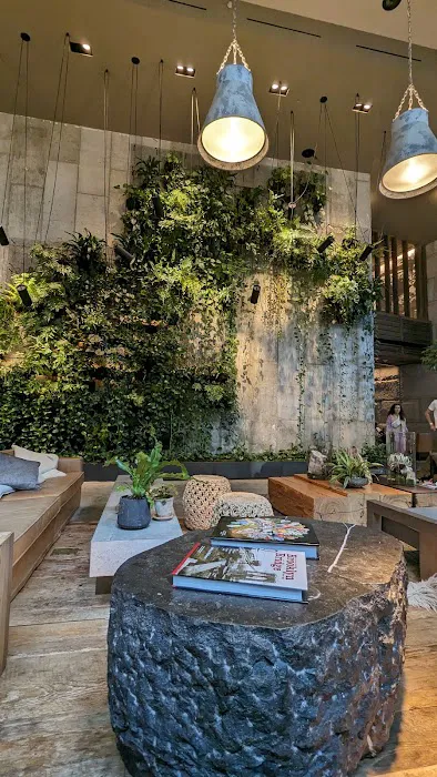 Lobby Lounge Picture 8