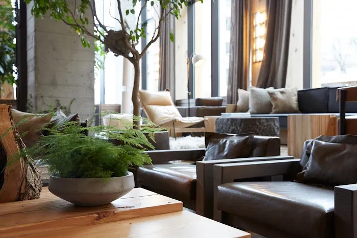 Lobby Lounge Picture 5