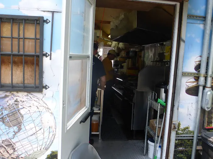 Tommy's Doghouse Picture 5