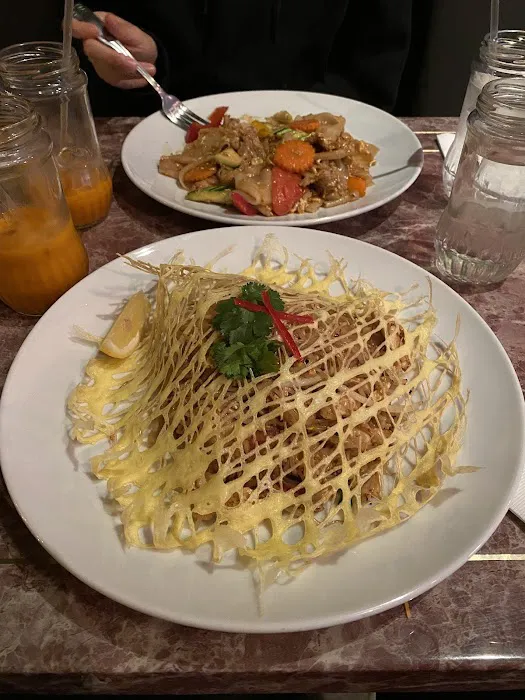 THARN THAI CUISINE Picture 9