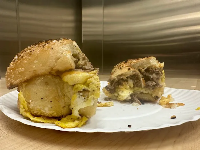 Glendale Bagels & Quality Deli Picture 4