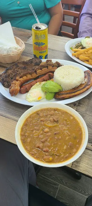 Mi Nueva Bonanza Bakery & Restaurant Picture 8