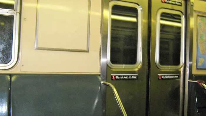 Subway station Picture 2