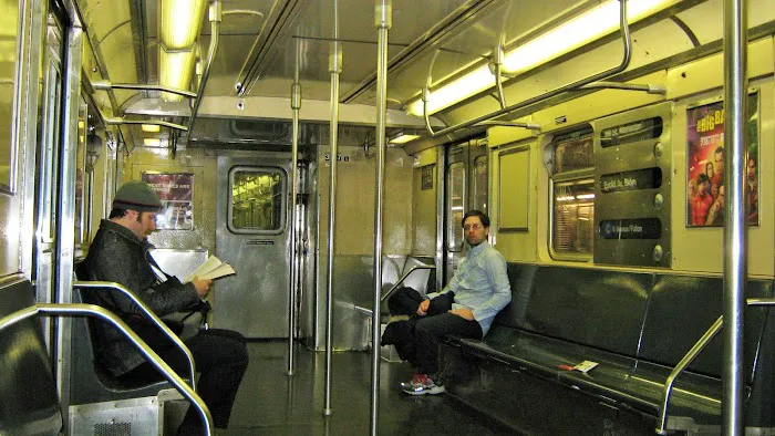Subway station Picture 4