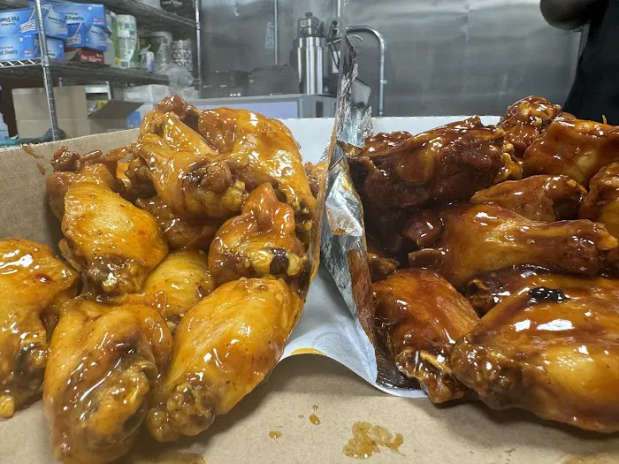 Crown Heights House of Wings Picture 4