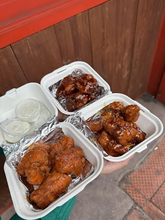 Crown Heights House of Wings Picture 10