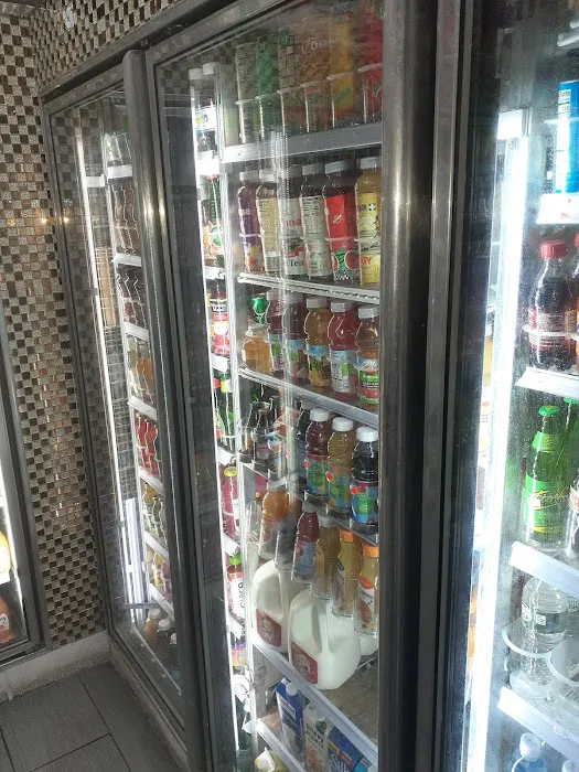 Peoples Deli & Grocery Picture 4