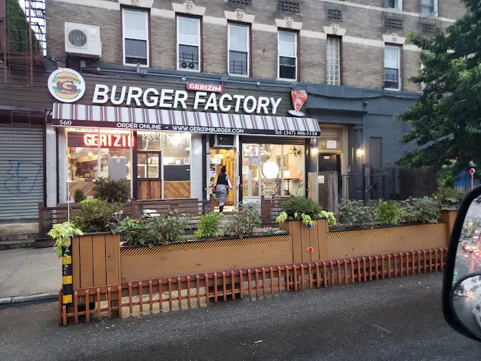 Gerizim Burger Factory Picture 3