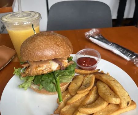 Blendzville Cafe