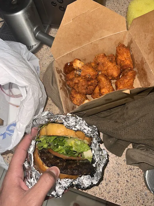 Halal Bros Grill Utica Picture 4