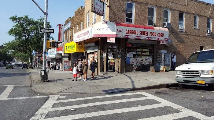 350 Utica Deli Picture 5