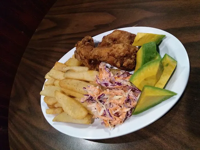 Tropiks Bar & Grill Picture 4