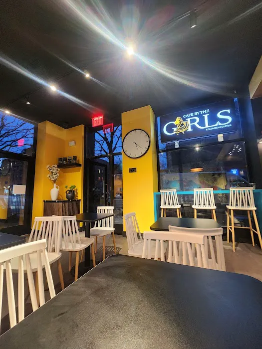 Cafe by the Girls Picture 4