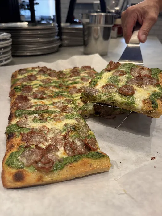 La Villa Pizzeria Picture 4
