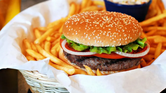 Tropic Deli & Grill Picture 3