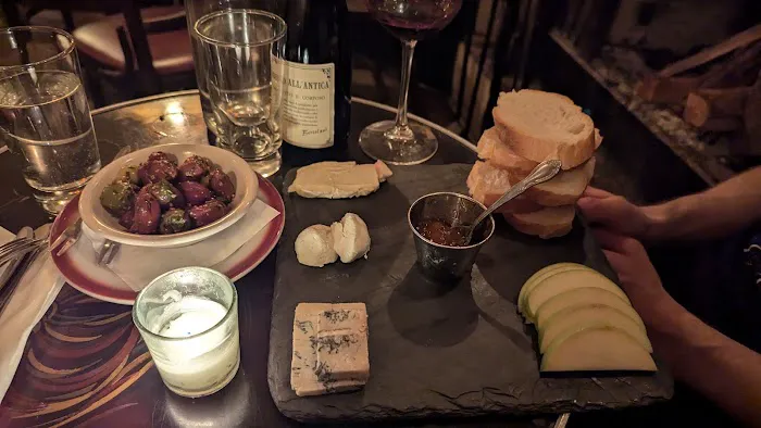 Black Mountain Wine House Picture 1