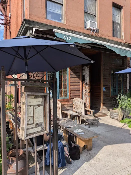 Black Mountain Wine House Picture 5