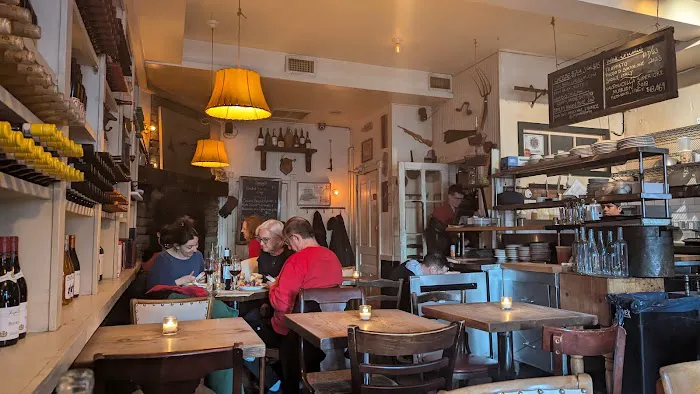 Black Mountain Wine House Picture 3