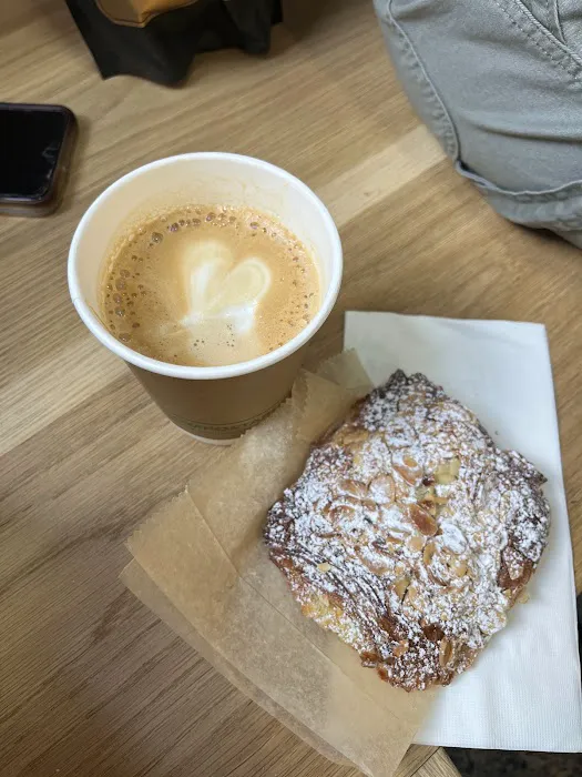 La Bicyclette Bakery Picture 1
