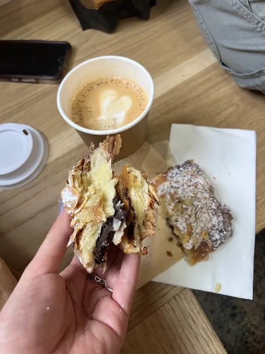 La Bicyclette Bakery Picture 2