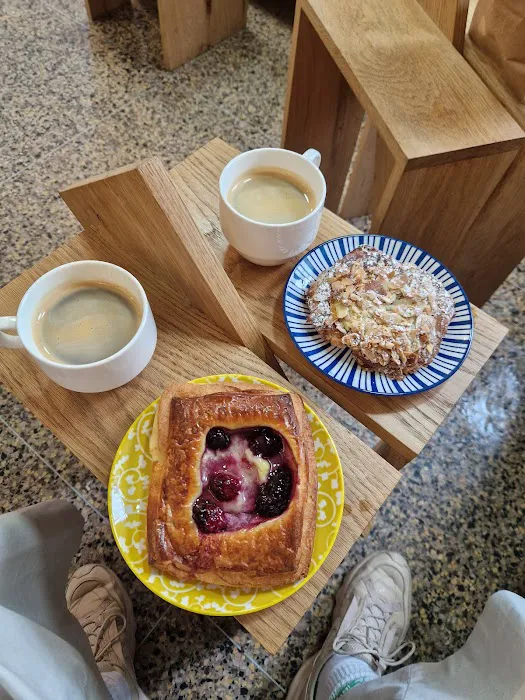 La Bicyclette Bakery Picture 9
