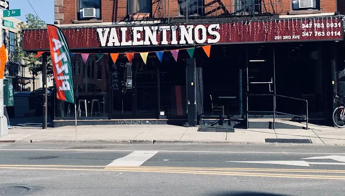 VALENTINO'S PIZZA BROOKLYN Picture 3