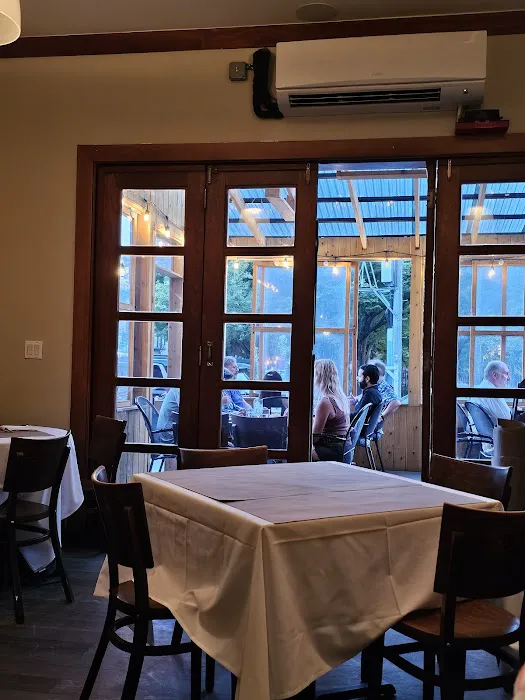 Stone Park Cafe Picture 6