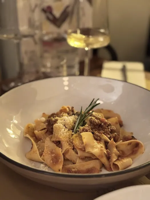 Terre| Pasta & Natural wine Picture 2