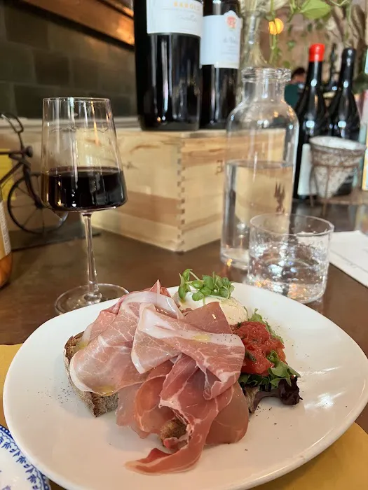 Terre| Pasta & Natural wine Picture 3